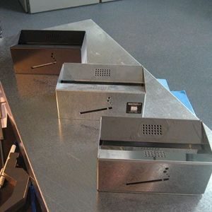 Σταχτοδοχείο επιτοίχιο ανοξείδωτο 17x11x7 cm