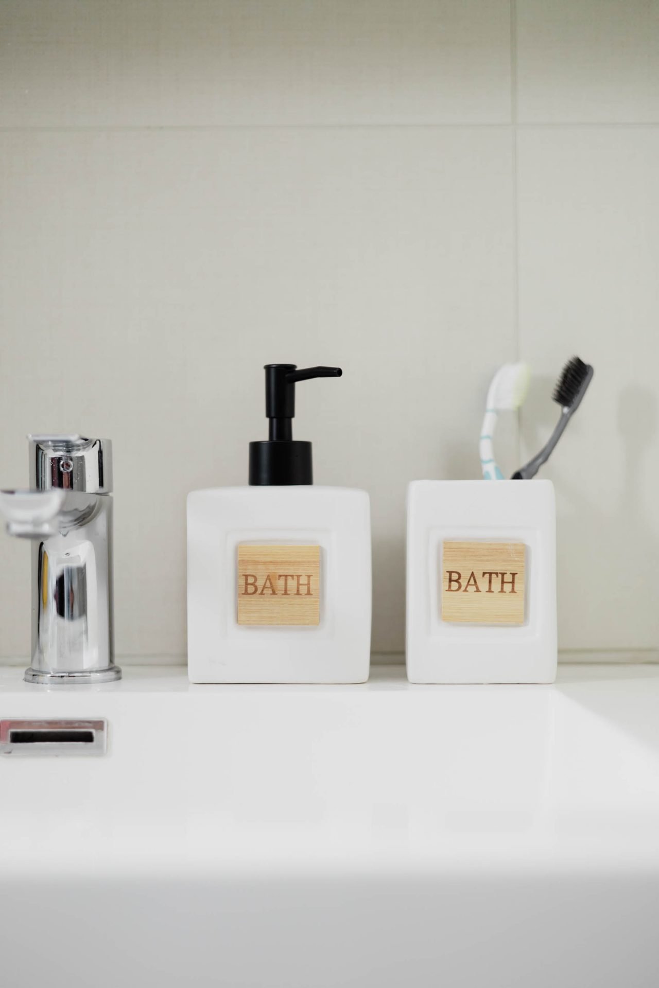 ΣΕΤ ΜΠΑΝΙΟΥ DISPENSER "ΒΑΜΒΟΟ" 12τμχ/κιβ